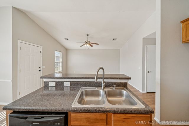 1110 W 24th Street North, Claremore, OK 74017