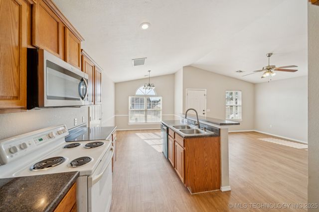 1110 W 24th Street North, Claremore, OK 74017