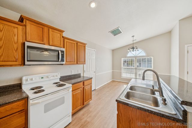 1110 W 24th Street North, Claremore, OK 74017