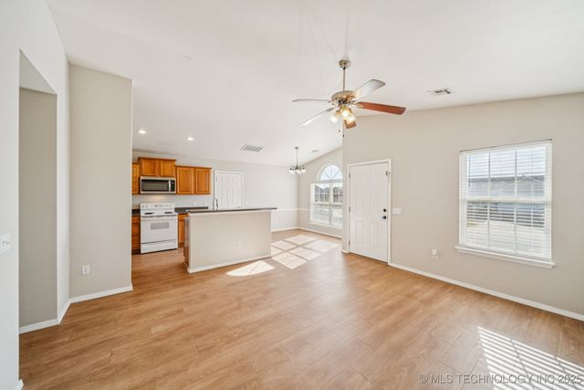 1110 W 24th Street North, Claremore, OK 74017