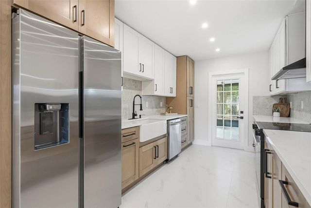 8118 TANGLEWOOD LANE, Tampa, FL 33615