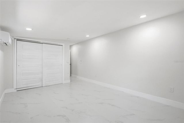 8118 TANGLEWOOD LANE, Tampa, FL 33615