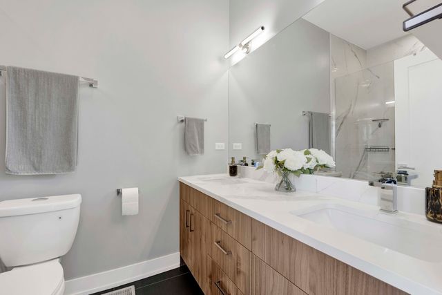 1932 N Drake Avenue 2W, Chicago, IL 60647