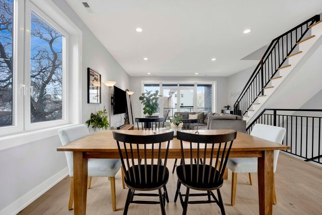 1932 N Drake Avenue 2W, Chicago, IL 60647