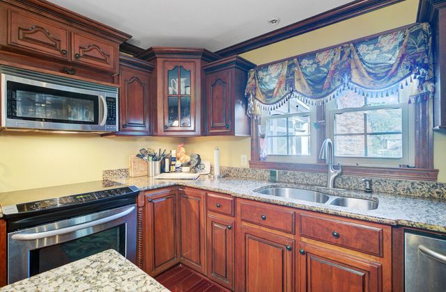 672 Ayers Drive, Charleston, SC 29412