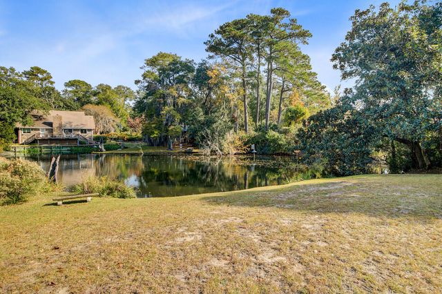 672 Ayers Drive, Charleston, SC 29412