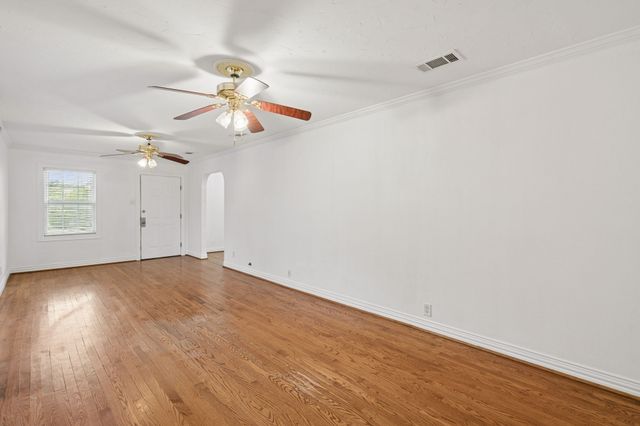 2218 Mountain Lake Road, Dallas, TX 75224
