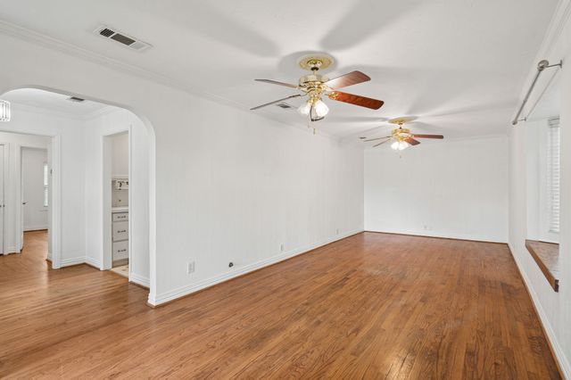 2218 Mountain Lake Road, Dallas, TX 75224