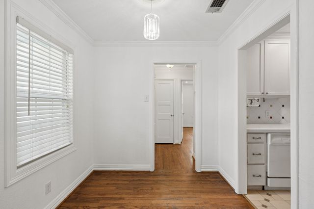 2218 Mountain Lake Road, Dallas, TX 75224