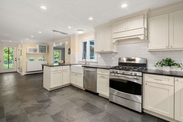 45 Woodmere Dr, Sudbury, MA 01776