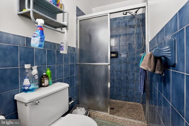 1183 LOWER FERRY RD, Trenton, NJ 08618