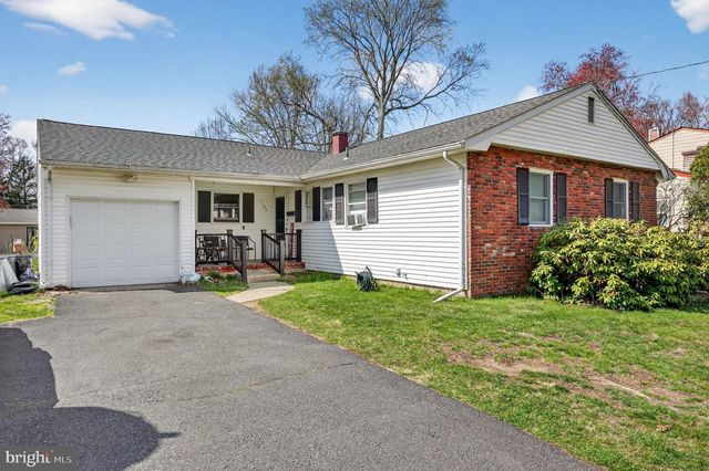 1183 LOWER FERRY RD, Trenton, NJ 08618