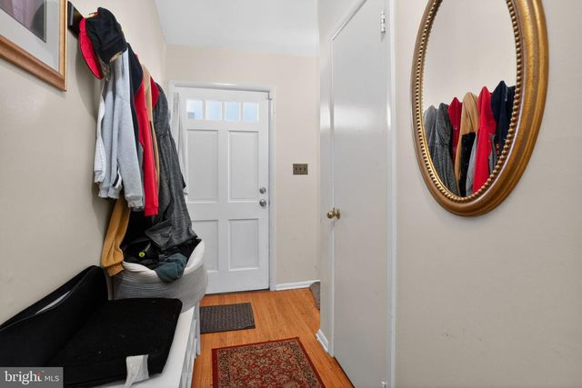 1183 LOWER FERRY RD, Trenton, NJ 08618