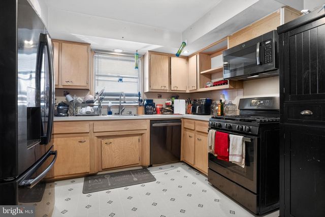 1183 LOWER FERRY RD, Trenton, NJ 08618