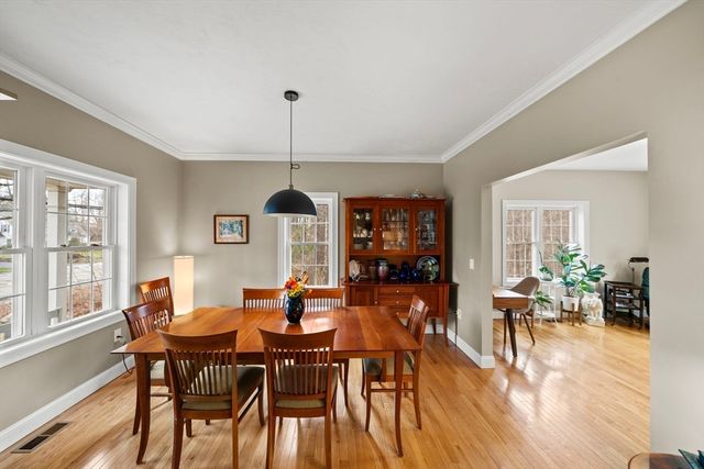 697 Salisbury, Worcester, MA 01609