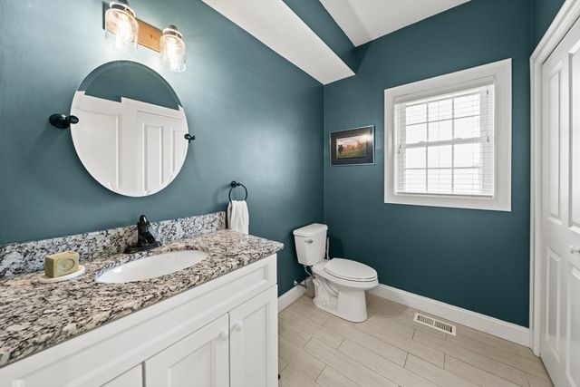 697 Salisbury, Worcester, MA 01609