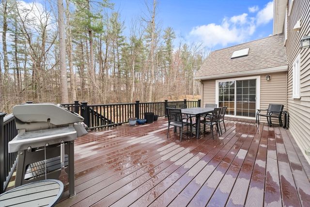 697 Salisbury, Worcester, MA 01609