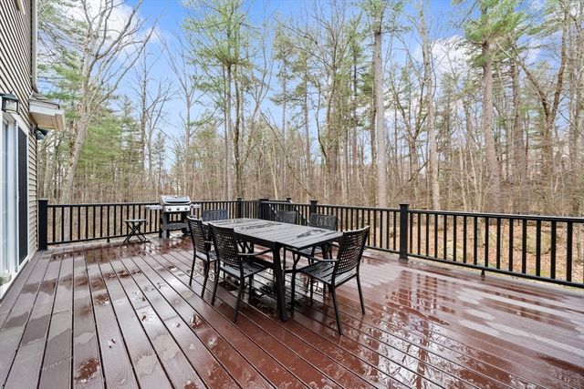 697 Salisbury, Worcester, MA 01609