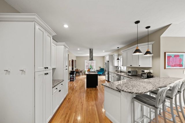 697 Salisbury, Worcester, MA 01609