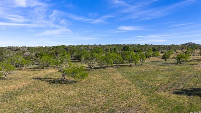 0017 Clearwater, Comfort, TX 78013