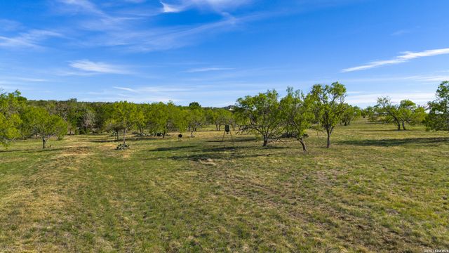 0017 Clearwater, Comfort, TX 78013