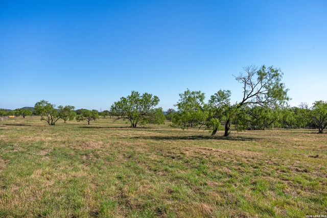 0017 Clearwater, Comfort, TX 78013