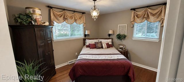 3278 Schoolhouse Drive, Waterford Charter Township, MI 48329