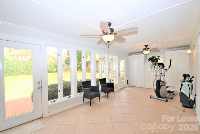 2409 Huntingtowne Farms Lane, Charlotte, NC 28210