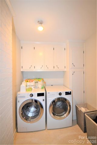 2409 Huntingtowne Farms Lane, Charlotte, NC 28210