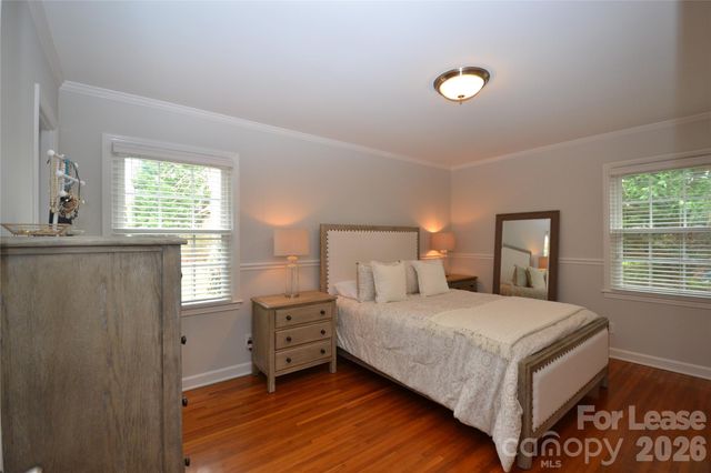 2409 Huntingtowne Farms Lane, Charlotte, NC 28210