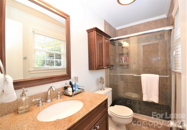 2409 Huntingtowne Farms Lane, Charlotte, NC 28210