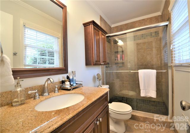 2409 Huntingtowne Farms Lane, Charlotte, NC 28210