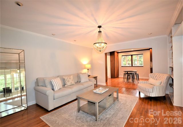 2409 Huntingtowne Farms Lane, Charlotte, NC 28210