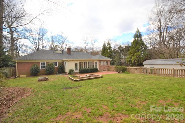 2409 Huntingtowne Farms Lane, Charlotte, NC 28210