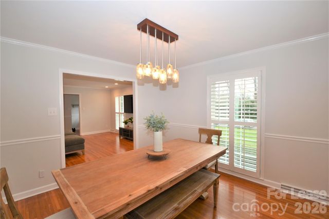 2409 Huntingtowne Farms Lane, Charlotte, NC 28210