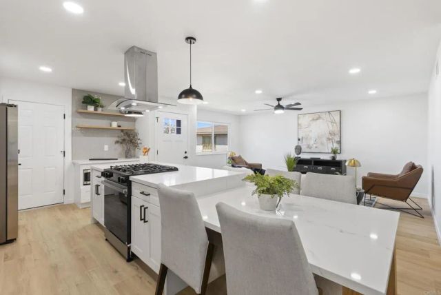 4039 Enero Way, San Diego, CA 92154