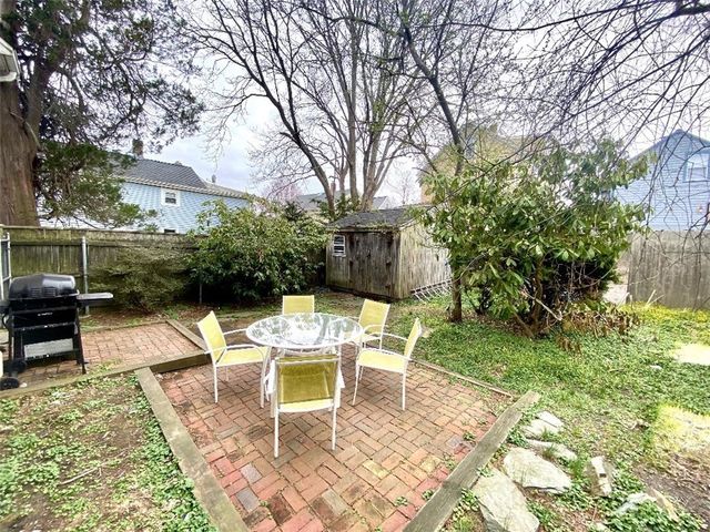 32 McAllister Street, Newport, RI 02840