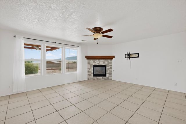 5016 Mira Vista Drive NE, Rio Rancho, NM 87144