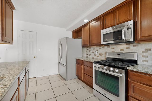 5016 Mira Vista Drive NE, Rio Rancho, NM 87144