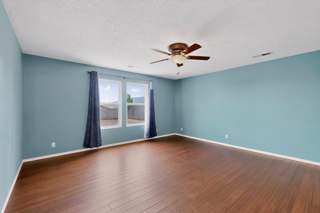 5016 Mira Vista Drive NE, Rio Rancho, NM 87144