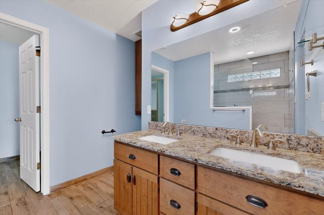 5016 Mira Vista Drive NE, Rio Rancho, NM 87144