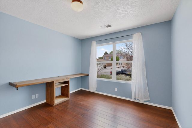 5016 Mira Vista Drive NE, Rio Rancho, NM 87144