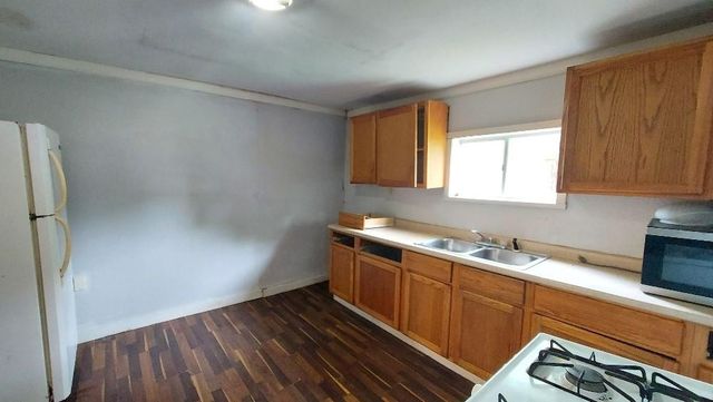 912 W 2nd Street, Pittsburg, KS 66762