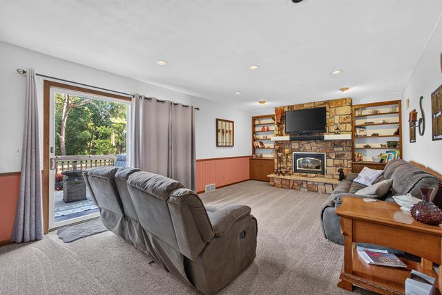 3818 Hobson Avenue, Davenport, IA 52802