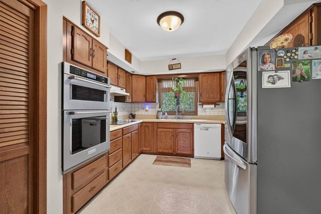 3818 Hobson Avenue, Davenport, IA 52802