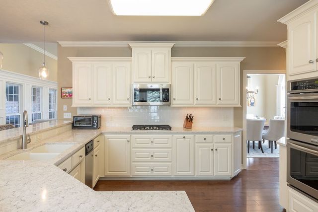 3784 Chatsworth Road, Fayetteville, AR 72703