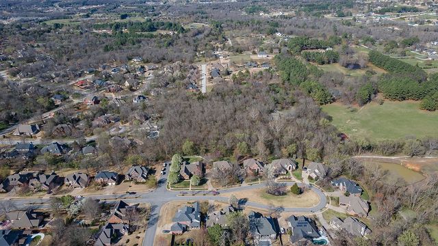 3784 Chatsworth Road, Fayetteville, AR 72703