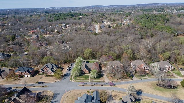 3784 Chatsworth Road, Fayetteville, AR 72703