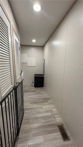 221 Reston Rd, Imperial, PA 15126