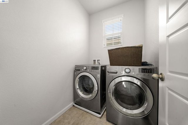 356 Coolcrest Dr, Oakley, CA 94561